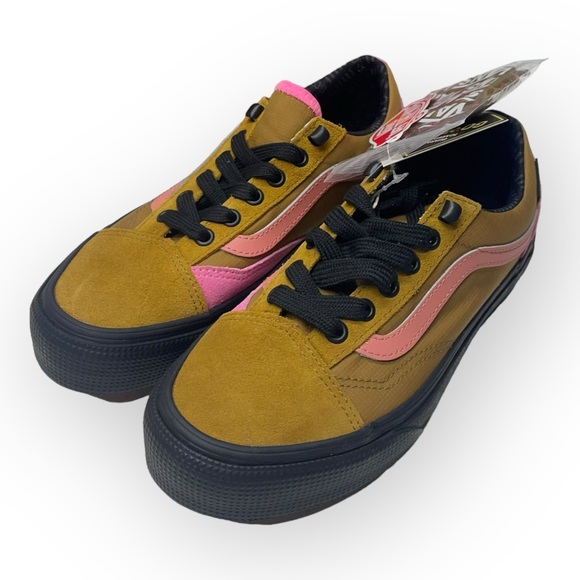 Vans Shoes - Vans Old Skool GORE-TEX 'Golden Brown Pink' VN0A4V9W9XS Sneaker Men 4.5/ Women6